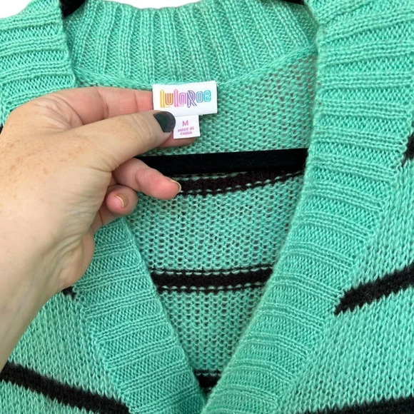 LulaRoe Women's Mint Green Black Stripes Knit Long Cardigan Sweater Size Medium - Picture 2 of 9